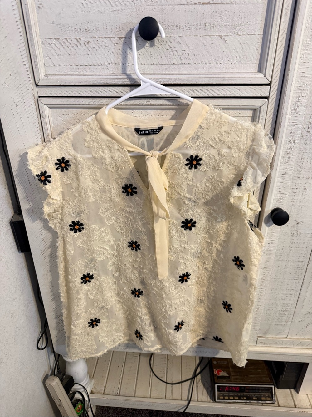 SHEIN Cream Lace Tie-Neck Floral Appliqué Blouse